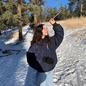 Meet your Posher, Gia